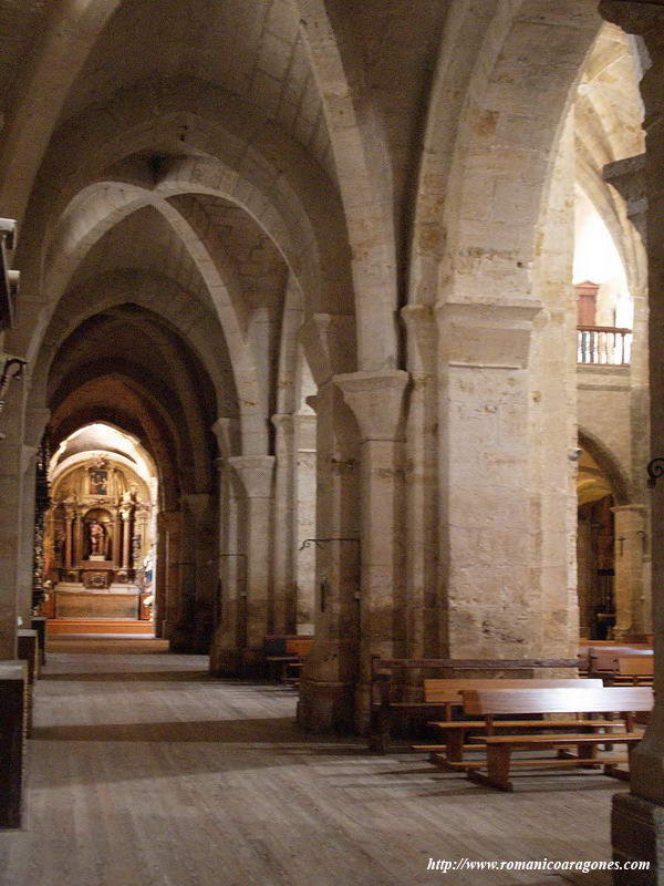 INTERIOR DE LA NAVE SUR, HACIA LOS PIES